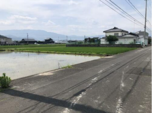 観音寺市木之郷町、土地の前面道路を含む現地写真画像です