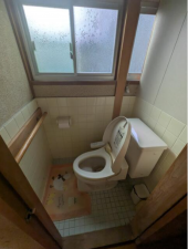 観音寺市港町、中古一戸建てのトイレ画像です