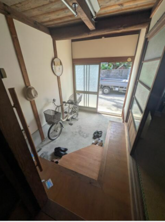 観音寺市港町、中古一戸建ての玄関画像です