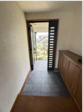 三豊市高瀬町羽方、中古一戸建ての玄関画像です