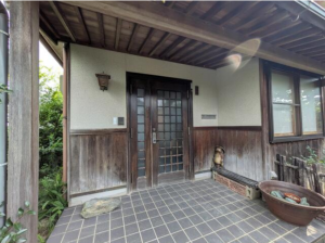 観音寺市木之郷町、中古一戸建ての玄関画像です