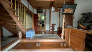 三豊市三野町大見、中古一戸建ての玄関画像です