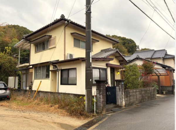観音寺市八幡町、中古一戸建ての外観画像です
