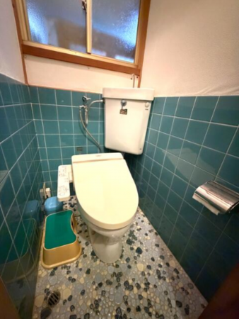 観音寺市八幡町、中古一戸建てのトイレ画像です