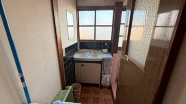 三豊市詫間町詫間、中古一戸建ての洗面画像です