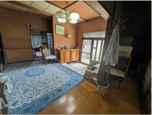 観音寺市大野原町萩原、中古一戸建ての玄関画像です