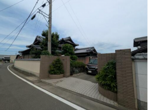観音寺市大野原町萩原、中古一戸建ての前面道路を含む現地写真画像です