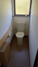 三豊市高瀬町上麻、中古一戸建てのトイレ画像です