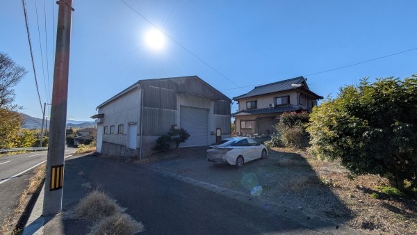 三豊市高瀬町上麻、中古一戸建ての外観画像です