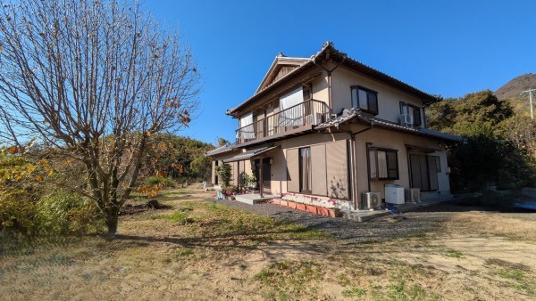 三豊市高瀬町上麻、中古一戸建ての外観画像です