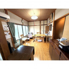 観音寺市八幡町、中古一戸建ての居間画像です