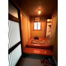 観音寺市八幡町、中古一戸建ての玄関画像です