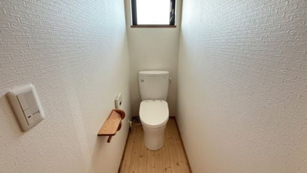 三豊市豊中町笠田笠岡、中古一戸建てのトイレ画像です