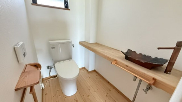 三豊市豊中町笠田笠岡、中古一戸建てのトイレ画像です