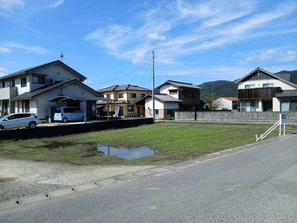 三豊市豊中町笠田竹田、土地の画像です