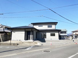 中古戸建て 松本市波田字北原 4LDK
