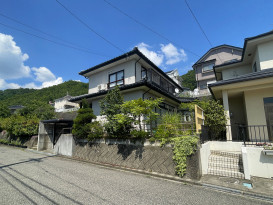 中古戸建て 松本市寿北5丁目 5LDK