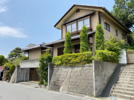 中古戸建て 松本市蟻ケ崎台 5LDK