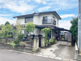 中古戸建て 上田市上野 4LDK