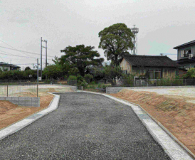 佐賀市大和町、土地の前面道路を含む現地写真画像です