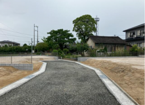 佐賀市大和町、土地の前面道路を含む現地写真画像です