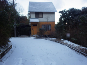 佐賀市富士町、土地の前面道路を含む現地写真画像です