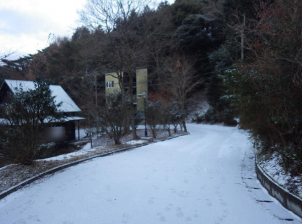 佐賀市富士町、土地の前面道路を含む現地写真画像です