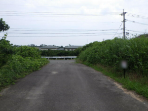 佐賀市大和町、土地の前面道路を含む現地写真画像です