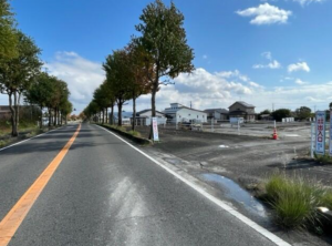 佐賀市大和町、土地の前面道路を含む現地写真画像です