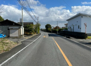 佐賀市大和町、土地の前面道路を含む現地写真画像です