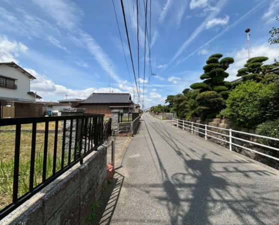 佐賀市大和町、土地の前面道路を含む現地写真画像です