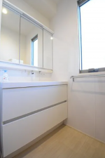 佐賀市高木瀬東、中古一戸建ての洗面画像です