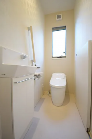 佐賀市高木瀬東、中古一戸建てのトイレ画像です