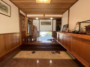 佐賀市富士町、中古一戸建ての玄関画像です