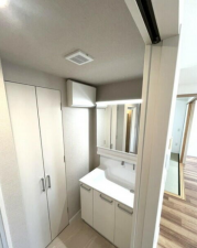 佐賀市兵庫北、中古マンションの洗面画像です