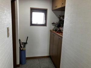 佐賀市神野西、中古マンションの玄関画像です