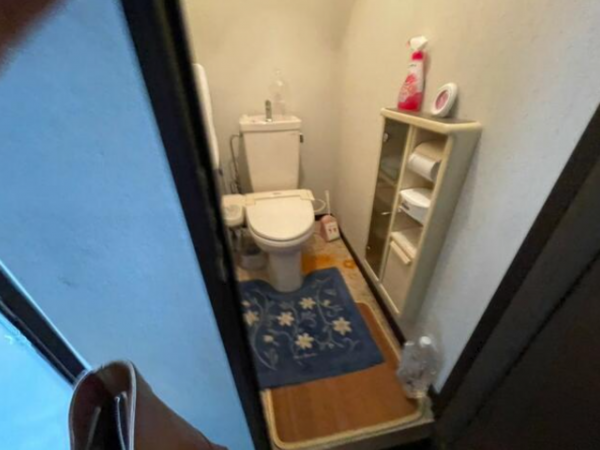 佐賀市鍋島、中古マンションのトイレ画像です