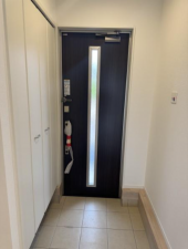 佐賀市高木瀬西、新築一戸建ての玄関画像です