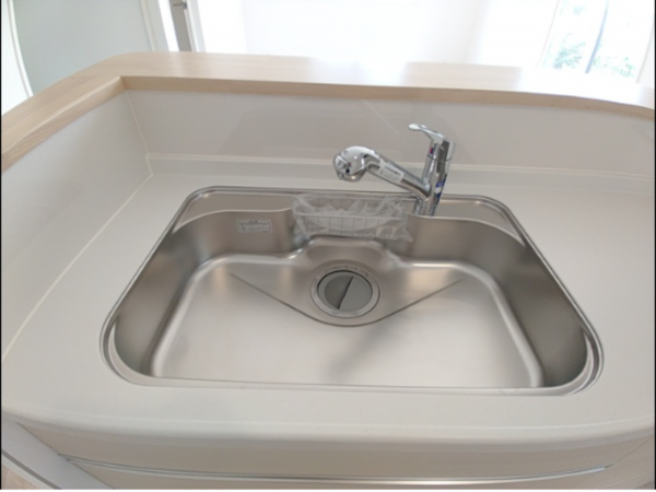 佐賀市高木瀬西、新築一戸建てのキッチン画像です