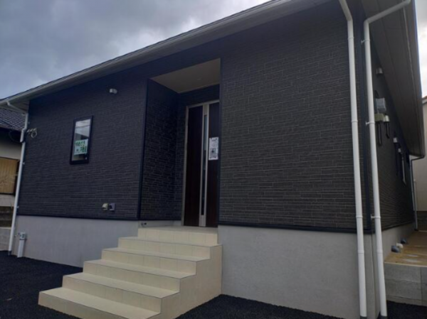 佐賀市高木瀬西、新築一戸建ての外観画像です