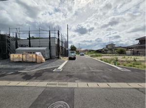 佐賀市鍋島町、土地の前面道路を含む現地写真画像です