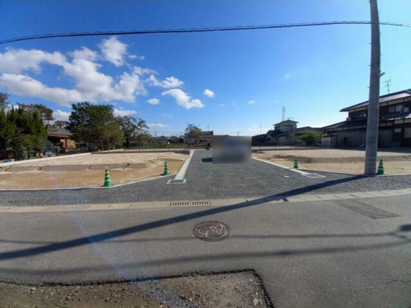 佐賀市鍋島町、土地の前面道路を含む現地写真画像です