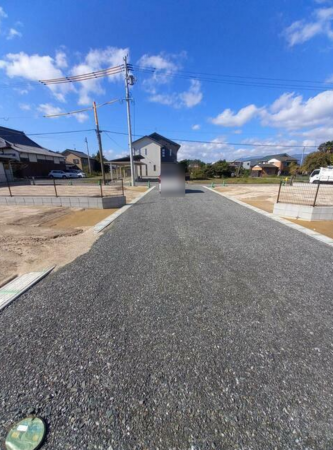 佐賀市鍋島町、土地の前面道路を含む現地写真画像です