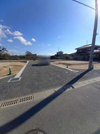 佐賀市鍋島町、土地の前面道路を含む現地写真画像です