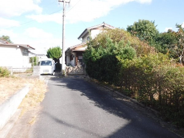 佐賀市高木瀬西、土地の前面道路を含む現地写真画像です