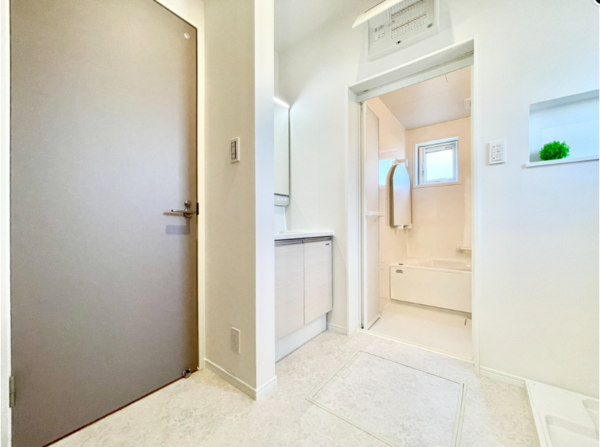 佐賀市大和町、新築一戸建ての洗面画像です