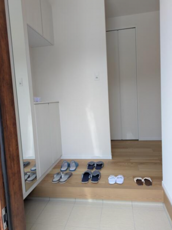 佐賀市大和町、新築一戸建ての玄関画像です