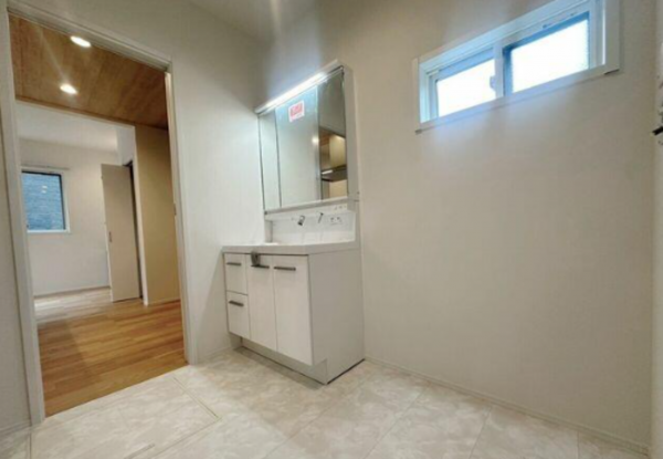 佐賀市鍋島町、新築一戸建ての洗面画像です