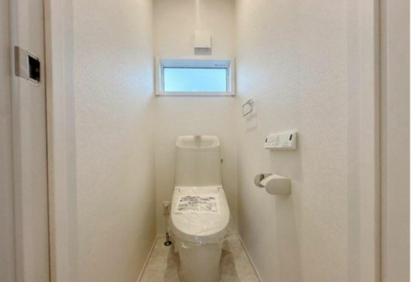 佐賀市鍋島町、新築一戸建てのトイレ画像です