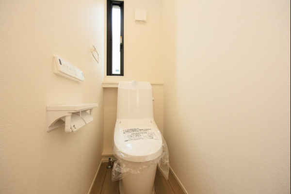 佐賀市大和町、新築一戸建てのトイレ画像です